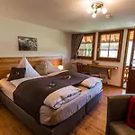 Gaestehaus Holzer Kreuz - Gaestezimmer Veilchen Fuer 2 Personen Inkl Landfruehstueck Frohnd