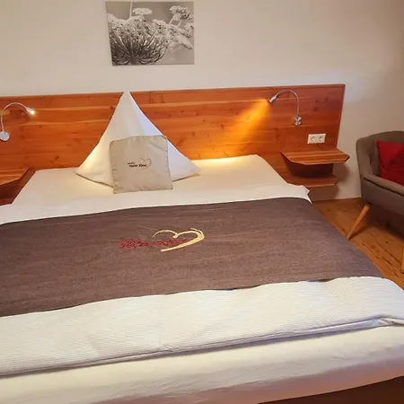 Gaestehaus Holzer Kreuz - Gaestezimmer Veilchen Fuer 2 Personen Inkl Landfruehstueck * Frohnd