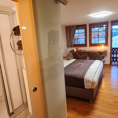 Gaestehaus Holzer Kreuz - Gaestezimmer Veilchen Fuer 2 Personen Inkl Landfruehstueck Apartmán
